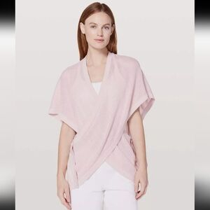 NWOT Lululemon Long Weekend Wrap. Misty pink. One size. Boho.